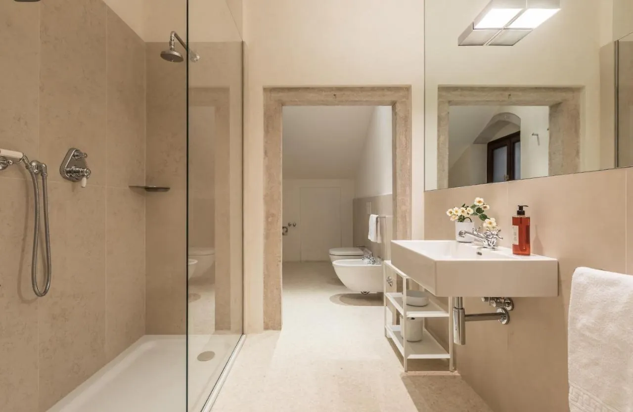 Scaleter - A Fine Luxury Apartment In Palazzo With Canal View Venice Italy