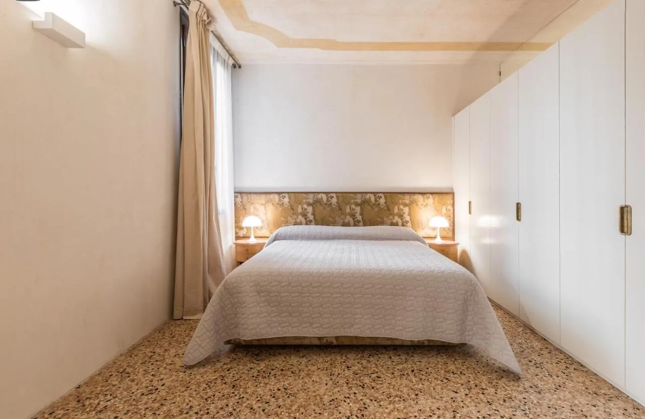Scaleter - A Fine Luxury Apartment In Palazzo With Canal View Venice 0*,